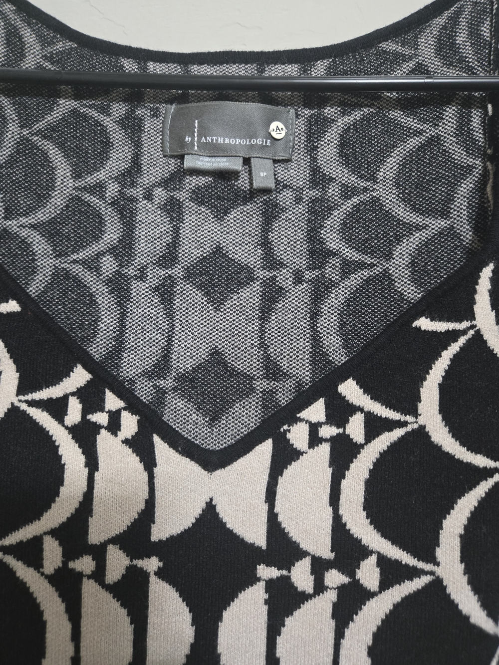 Anthropologie Black and Cream Geometric V-Neck Knit Dress -S - Picture 4 of 8